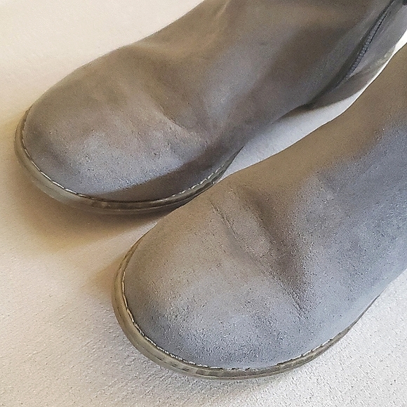 Old Navy Girls Grey Faux Suede Inner Zipper Ankle Boots Size 3 - Picture 5 of 10